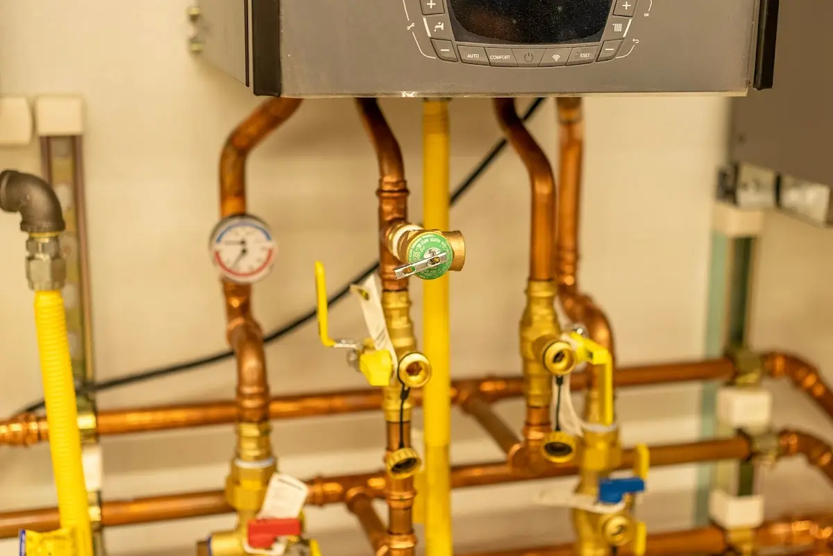 Licensed technician providing Emergency Plumbing for a homeowner in Fort Washington